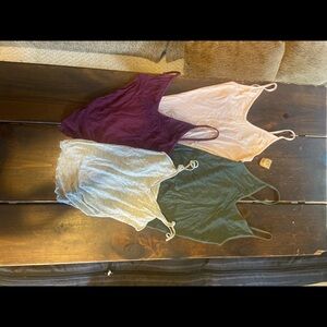 4 women’s size extra small American eagle tank tops